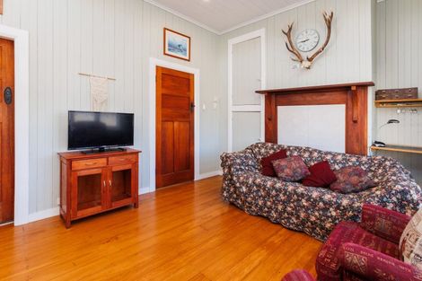 Photo of property in 73 James Line, Kelvin Grove, Palmerston North, 4414