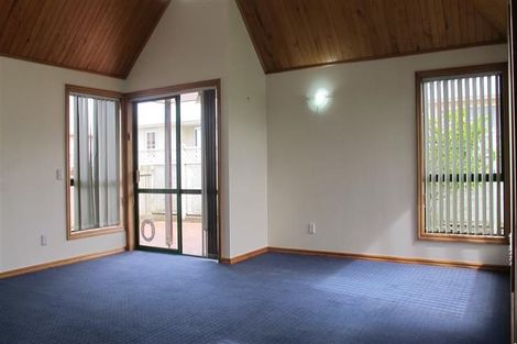 Photo of property in 33 Eastbourne Street, Caversham, Dunedin, 9012