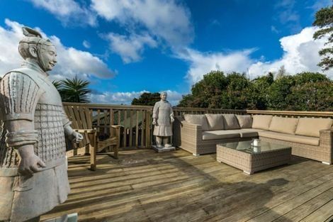 Photo of property in 100 Lincoln Park Avenue, Massey, Auckland, 0614