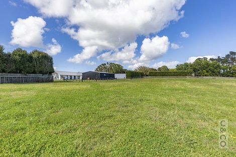 Photo of property in 88 Taupaki Road, Taupaki, Henderson, 0782