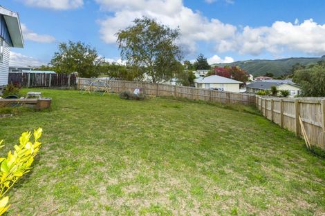 Photo of property in 23 Blueberry Grove, Timberlea, Upper Hutt, 5018