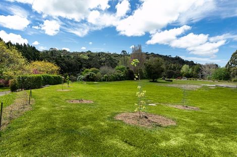 Photo of property in 52 Robinson Road, Coatesville, 0793