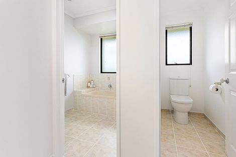 Photo of property in 10 Devana Court, Torbay, Auckland, 0630