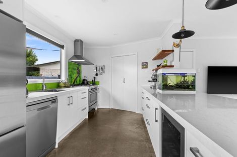 Photo of property in 39 Upham Street, Havelock North, 4130