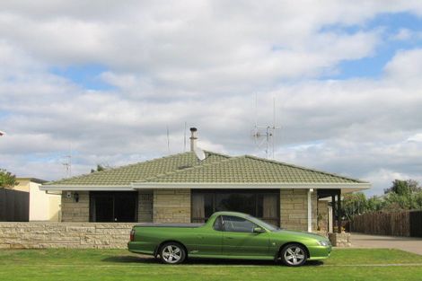 Photo of property in 32 Dickson Road, Papamoa Beach, Papamoa, 3118