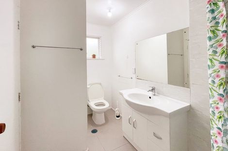 Photo of property in 34 Titirangi Road, New Lynn, Auckland, 0600