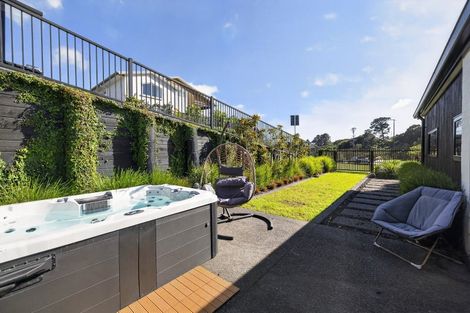 Photo of property in 14 Hayward Place, Ohauiti, Tauranga, 3112
