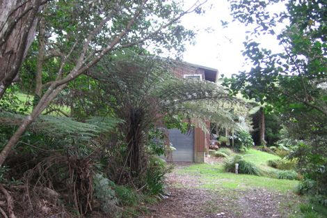 Photo of property in 16 Tutaritari Road, Hahei, Whitianga, 3591