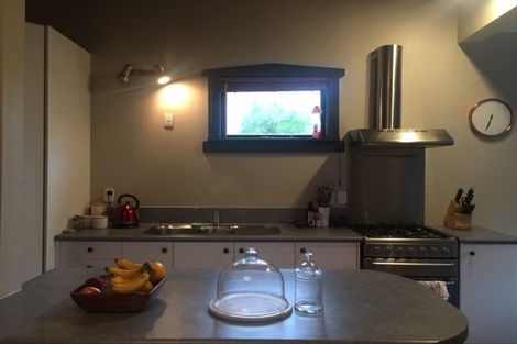 Photo of property in 124 Russell Terrace, Berhampore, Wellington, 6023