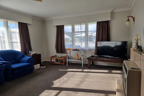 Photo of property in 77 Wai-iti Crescent, Woburn, Lower Hutt, 5010