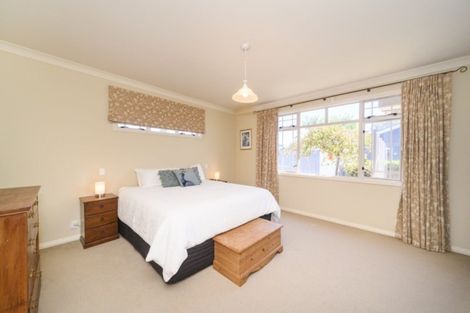 Photo of property in 8 Kowhai Avenue, Takaro, Palmerston North, 4410