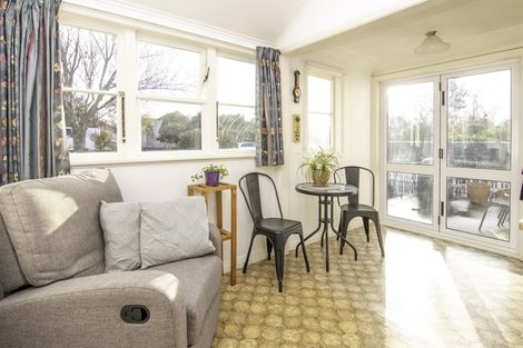 Photo of property in 25 Ihle Street, Terrace End, Palmerston North, 4410