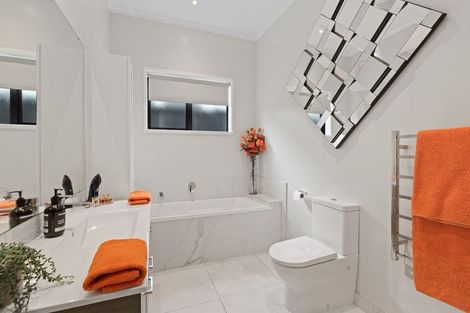 Photo of property in 6 Huarahi Pai Road, Huapai, Kumeu, 0810