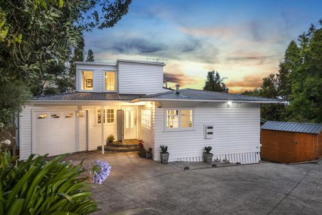 Photo of property in 221 Godley Road, Titirangi, Auckland, 0604
