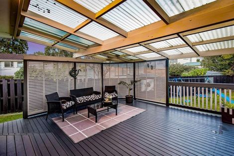 Photo of property in 4 Albemarle Place, Massey, Auckland, 0614