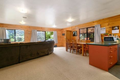 Photo of property in 70 Tawhero Street, Mamaku, 3020