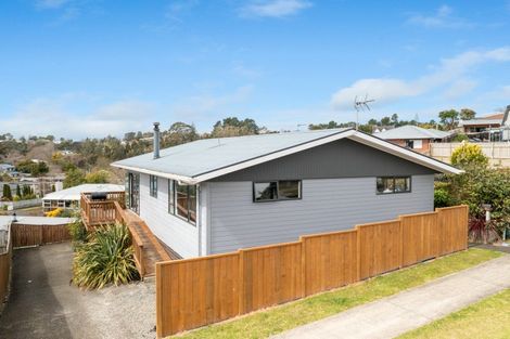 Photo of property in 16 La Salle Drive, Westown, New Plymouth, 4310
