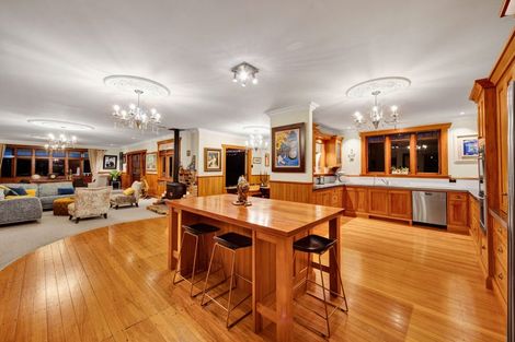 Photo of property in 192a Mangorei Road, Merrilands, New Plymouth, 4312