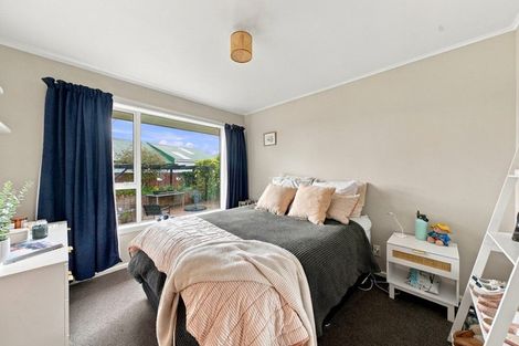 Photo of property in 34 Wychwood Crescent, Bishopdale, Christchurch, 8053