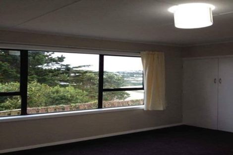 Photo of property in 86 Black Rock Road, Newlands, Wellington, 6037