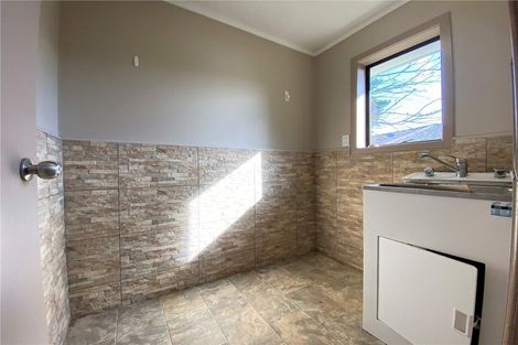 Photo of property in 60 Cedar Heights Avenue, Massey, Auckland, 0614