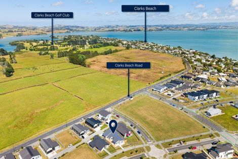 Photo of property in 17 Uatoto Road, Clarks Beach, 2122