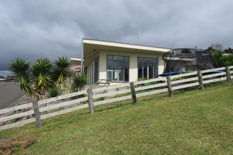 Photo of property in 4 Banksia Road, Cable Bay, 0420