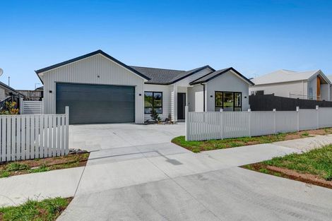 Photo of property in 12 Kanono Way, Helensville, 0800