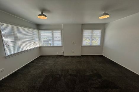 Photo of property in 17 Tui Glen Road, Birkenhead, Auckland, 0626