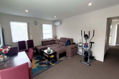 Photo of property in 8 Adina Lane, Wiri, Auckland, 2104