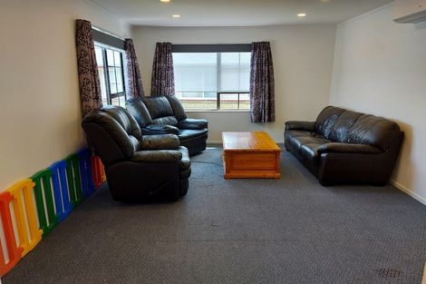 Photo of property in 11 Marne Grove, Waitangirua, Porirua, 5024