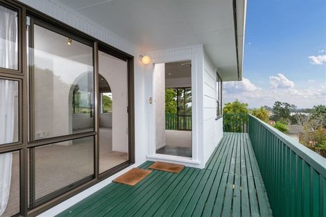 Photo of property in 12 Lewisham Street, Highland Park, Auckland, 2010