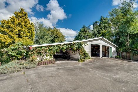 Photo of property in 4 Windsor Road, Waipawa, 4210