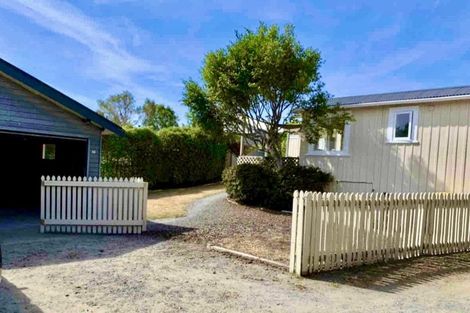 Photo of property in 17 Iwa Street, Mapua, 7005