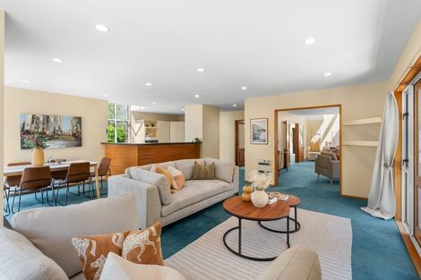 Photo of property in 11 Brockhall Lane, Avonhead, Christchurch, 8042