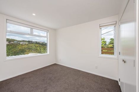 Photo of property in 2/25 Kitchener Terrace, Johnsonville, Wellington, 6037