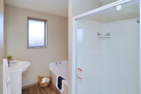 Photo of property in 15b Roberts Road, Hei Hei, Christchurch, 8042