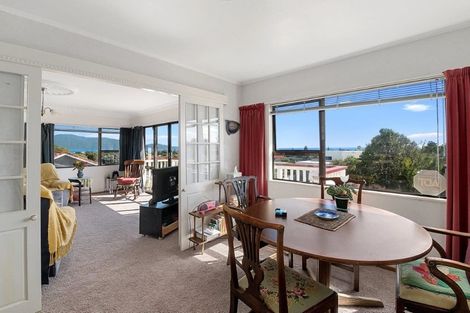 Photo of property in 22 Sunset Terrace, Waikanae Beach, Waikanae, 5036