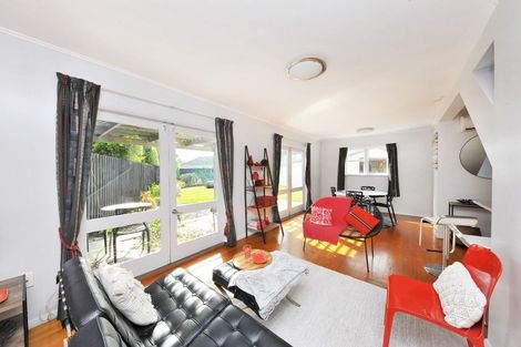 Photo of property in 35 Flay Crescent, Burnside, Christchurch, 8053