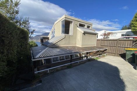 Photo of property in 7a Von Place, Fernhill, Queenstown, 9300