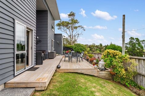 Photo of property in 34 Sunnyhaven Avenue, Beach Haven, Auckland, 0626