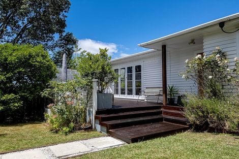 Photo of property in 1/21 Fordham Street, Beach Haven, Auckland, 0626