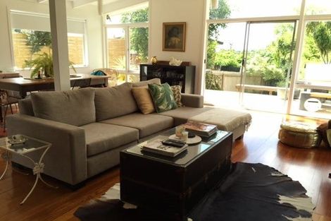 Photo of property in 13 Merchant Avenue, Te Atatu South, Auckland, 0610