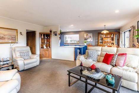 Photo of property in 75 Alexander Road, Raumati Beach, Paraparaumu, 5032