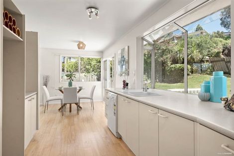 Photo of property in 18 Kerria Place, Sunnynook, Auckland, 0620