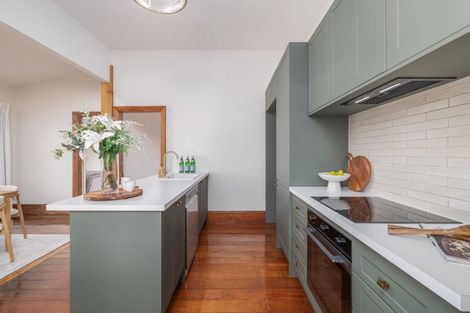 Photo of property in 354 Keyes Road, New Brighton, Christchurch, 8083