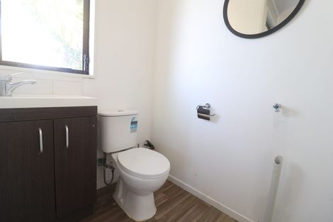 Photo of property in 9 Elizabeth Drive, West Harbour, Auckland, 0618