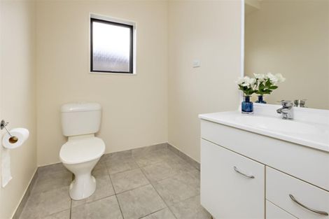 Photo of property in 2 Derryveagh Lane, Weymouth, Auckland, 2103