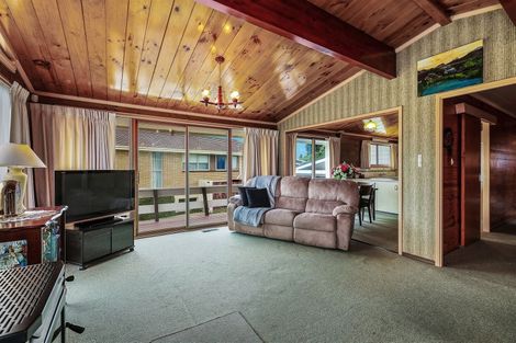 Photo of property in 5 Hillcrest Place, Avonhead, Christchurch, 8042