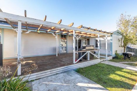 Photo of property in 53 Railway Road, Rangiora, 7400